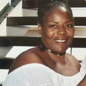 Meet your Posher, Dionne